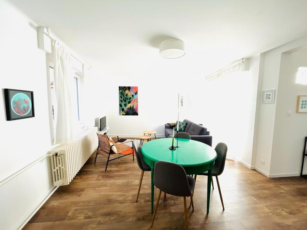 Au Perron Avec Garage Et Balcon A Ribeauville Zewnętrze zdjęcie